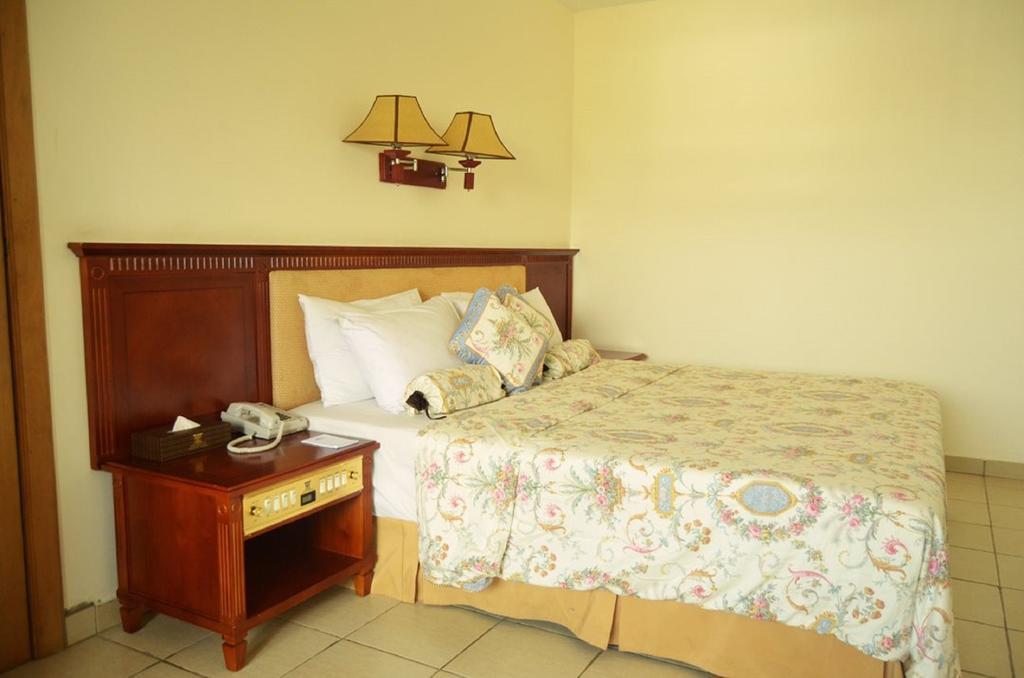 Mensvic Grand Hotel Accra Værelse billede